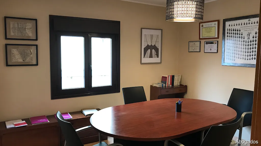 Alejandro Martínez - Abogado & Asesor Fiscal