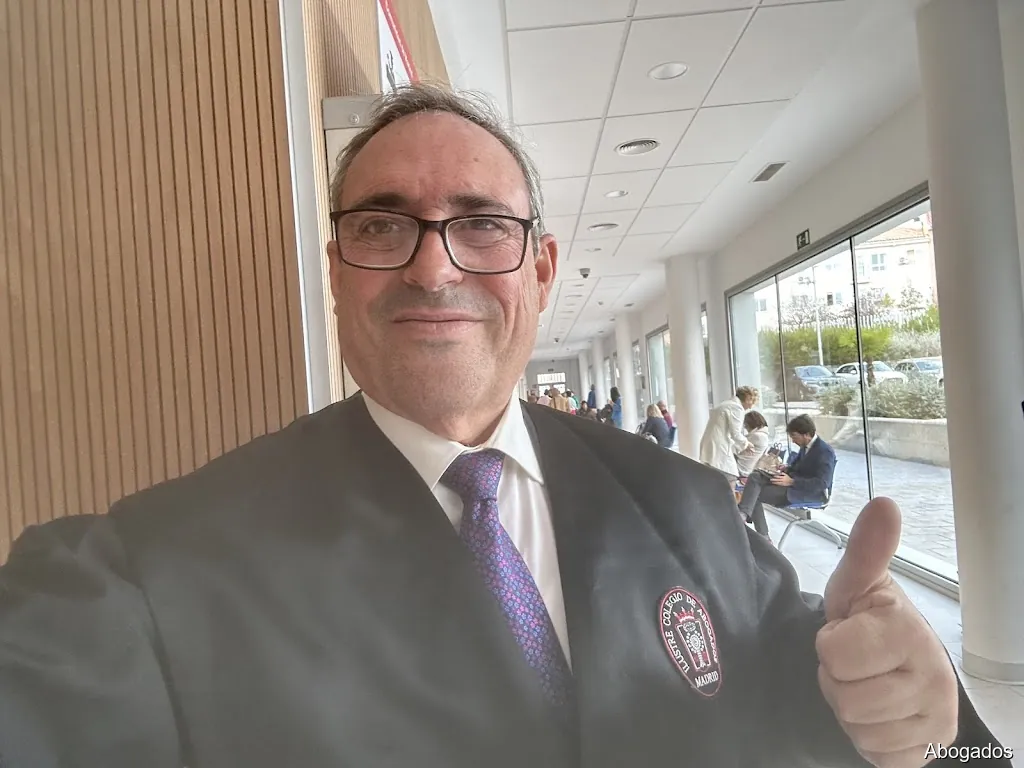 Daniel Cabrera ABOGADO