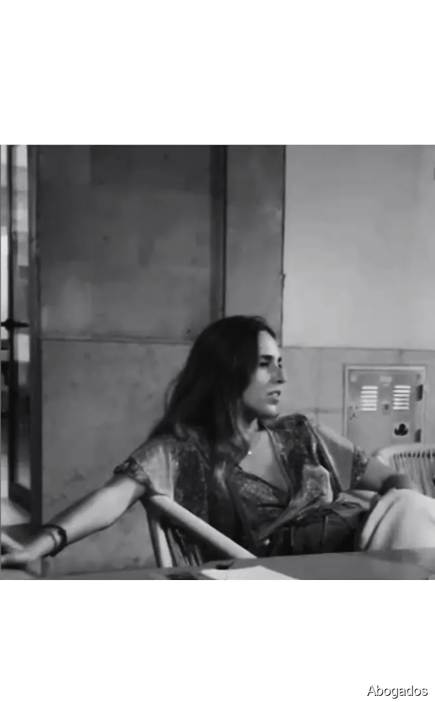 Júlia Palmer Pons - Advocada