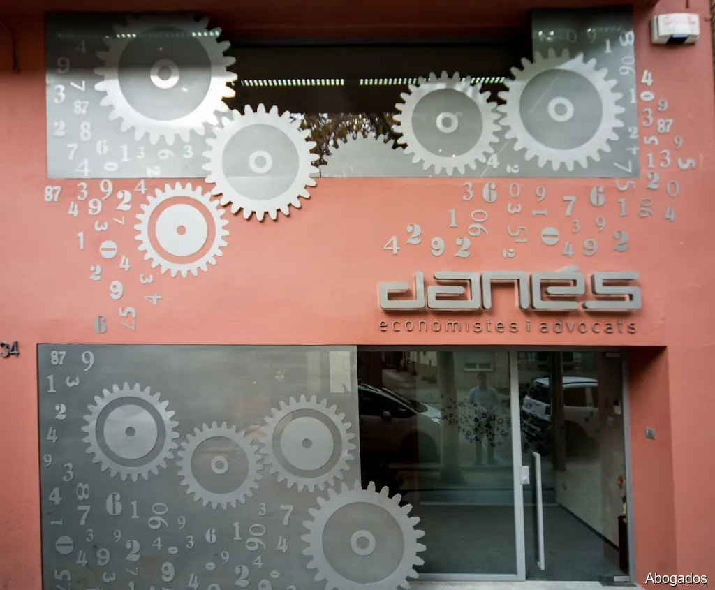 Danés Economistes i Advocats