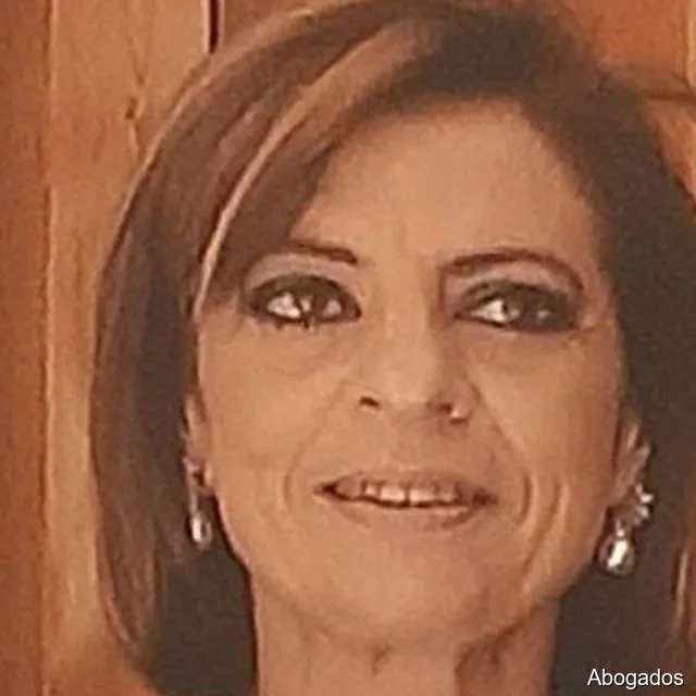 Nieves Arroyo Hinojosa Abogada