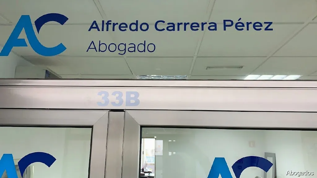Alfredo Carrera Pérez-Abogado