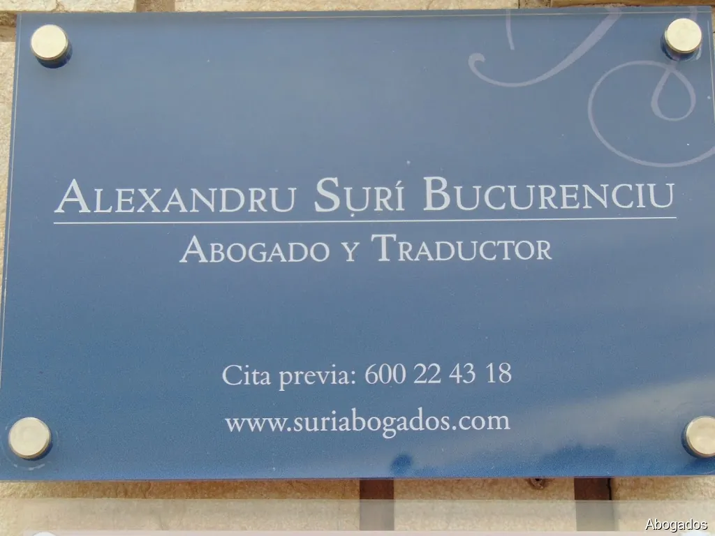 Alexandru Surí Abogado y Traductor