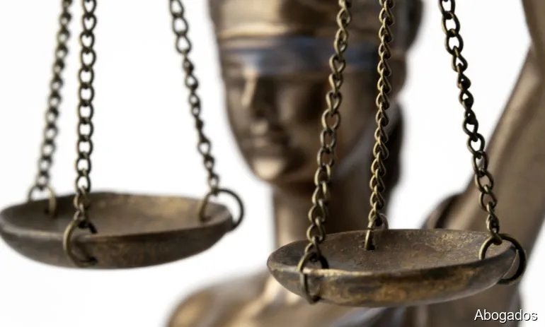 Miguel Ángel Cañestro Murillo, Abogado