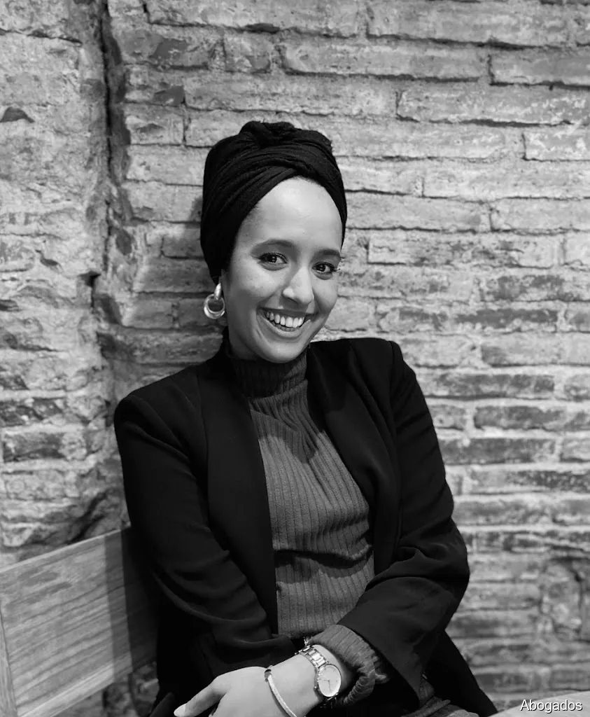 Abogada de extranjería Sara Bajiji