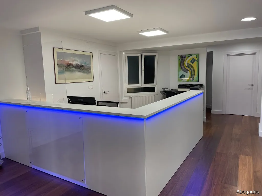 abima 5 asesores, S.L.