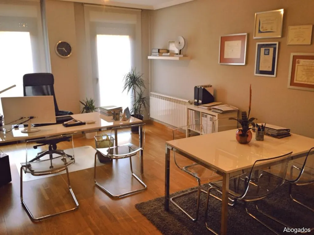 De la Torre Martín Abogados Asesores