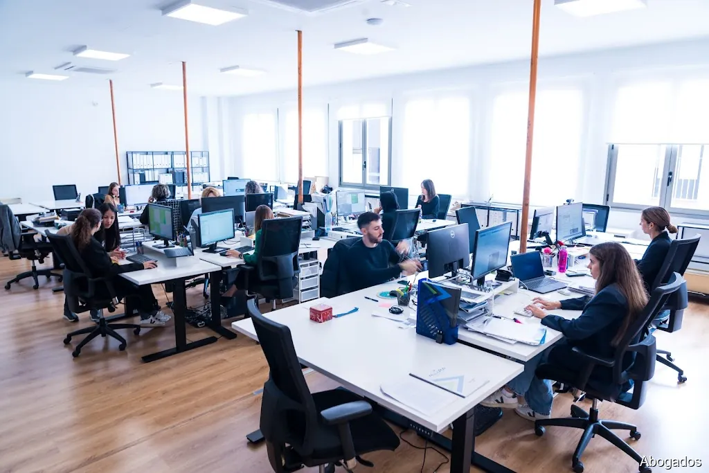 Vuelve a Empezar VAE Vuelve a Empezar - Allura y Peimondt