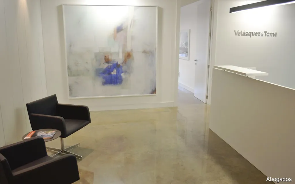 Velázquez y Tomé - Asesores de empresa