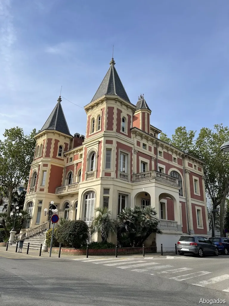 Marina Bravo - Abogada -