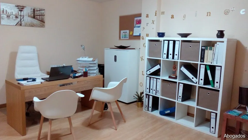 abogado MARIA JOSE RAMOS CASTRO