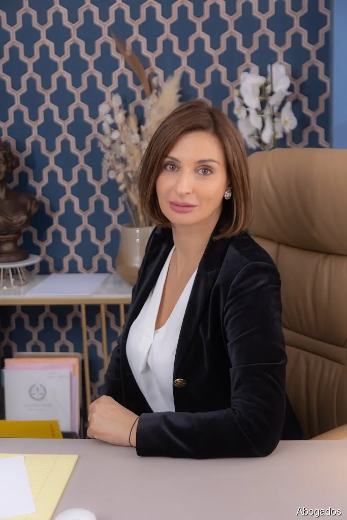Elena Hincu Abogada - Avocat Român Málaga