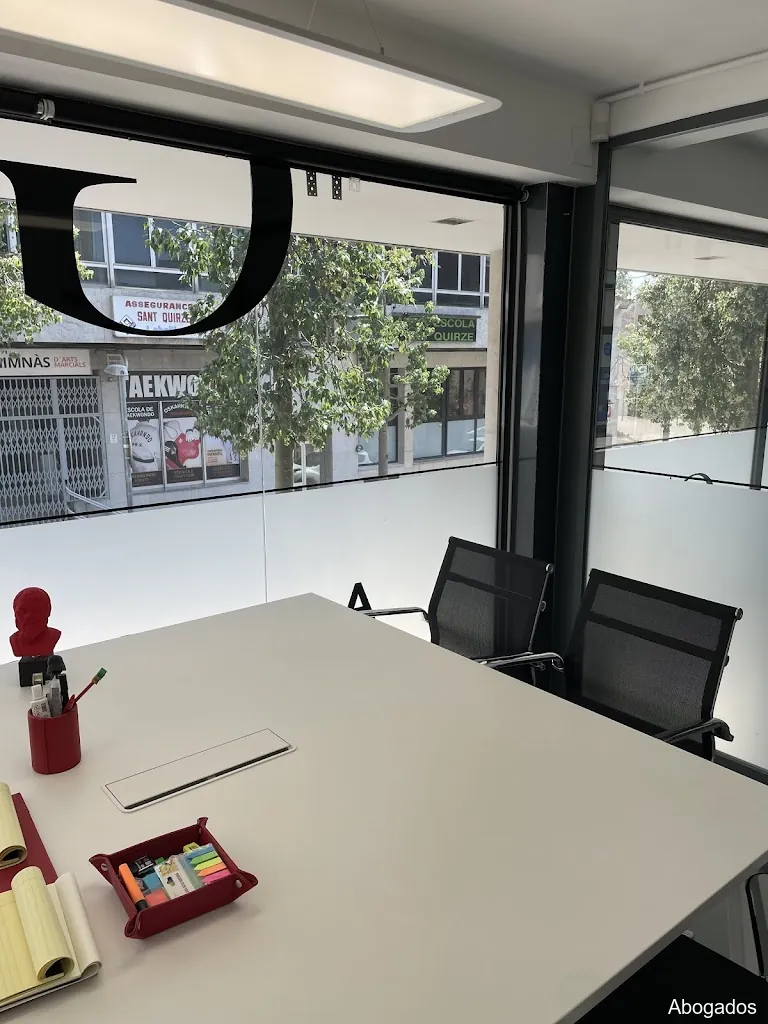 GONZALEZ & ASOCIADOS