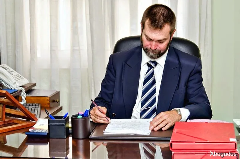 Manuel Estévez & Asociados