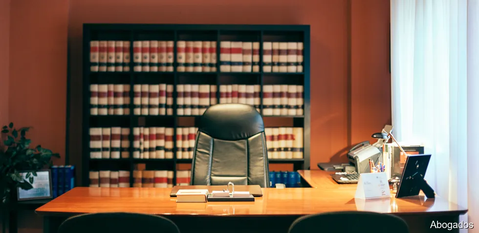 ESTRADA & BARTOLOMÉ. Despacho de abogados