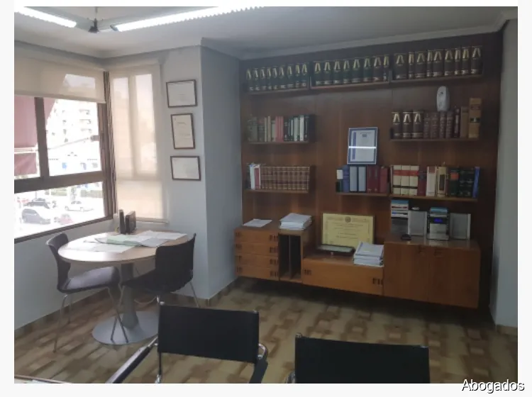 Navarro Abogados & Fincas