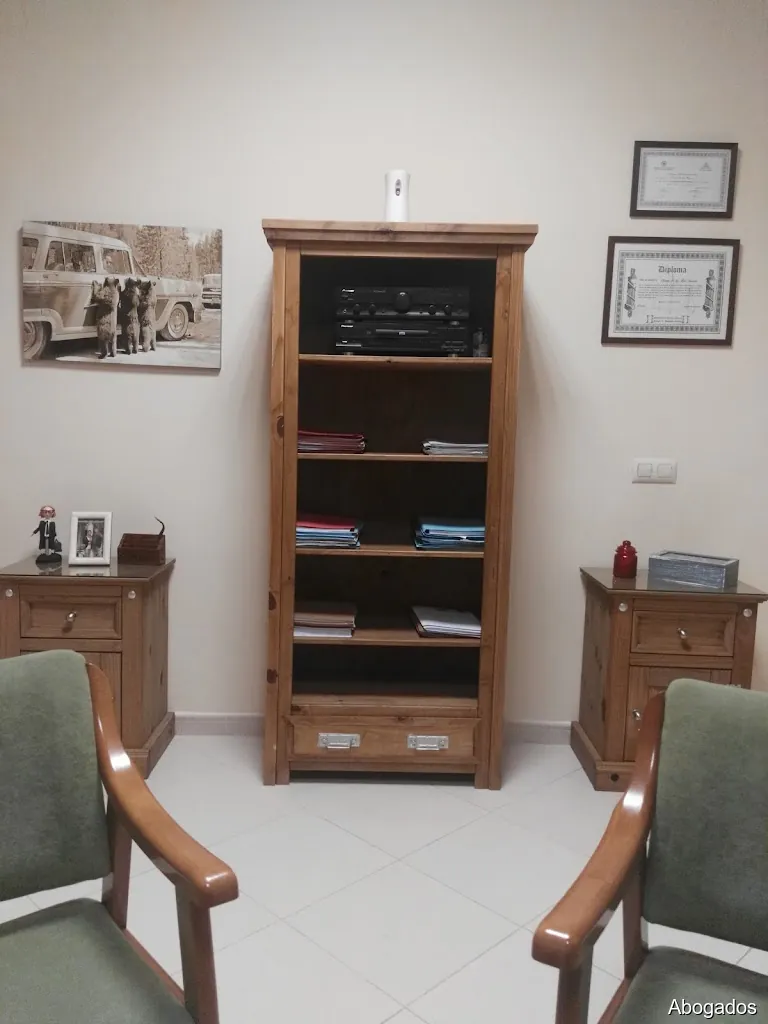 RM ABOGADO (Vicente de los Ríos Macarro)