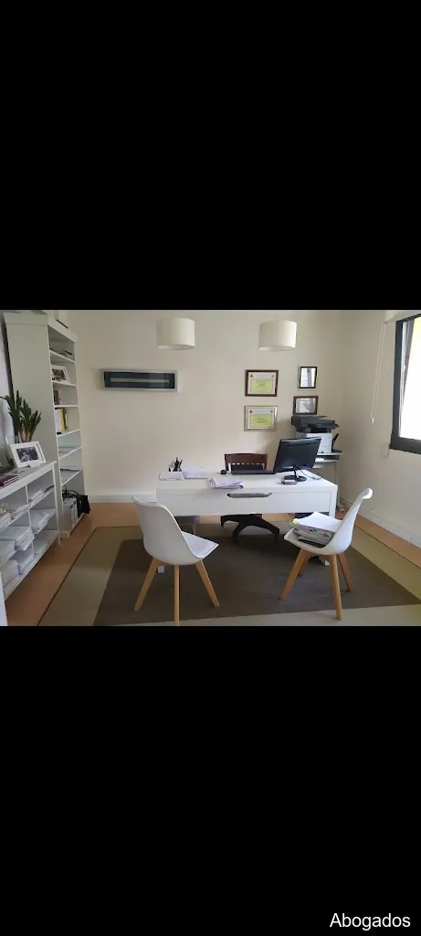 Abogada Adriana González González, Abogado en Santander