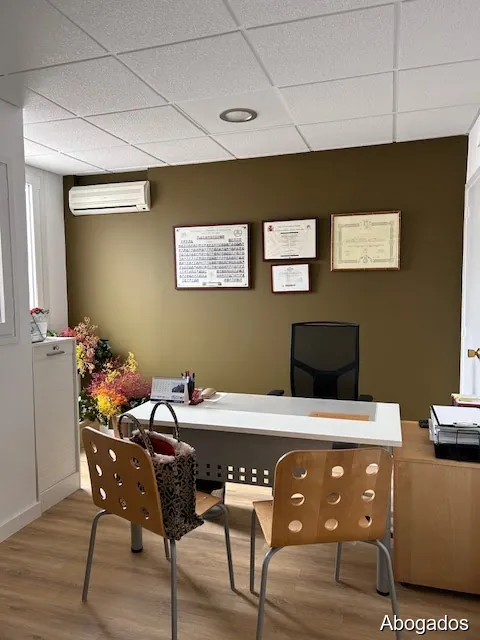 Gassó & Raventós Slp Abogados (Extranjería Sabadell) De lunes a Jueves 16h - 19:30h