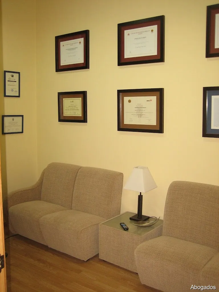 SANTOS & PETISCO Abogados