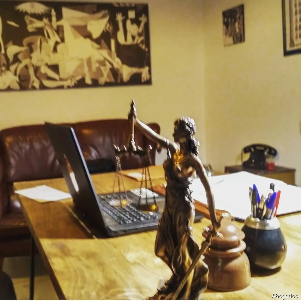 Manuel Llamas Abogados