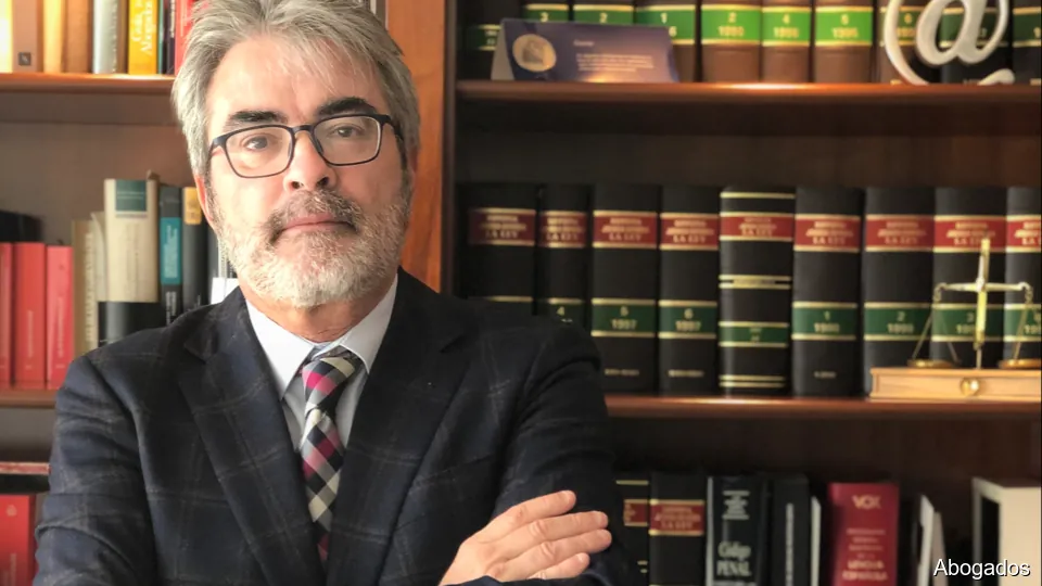 Alfredo Baguena. Abogado