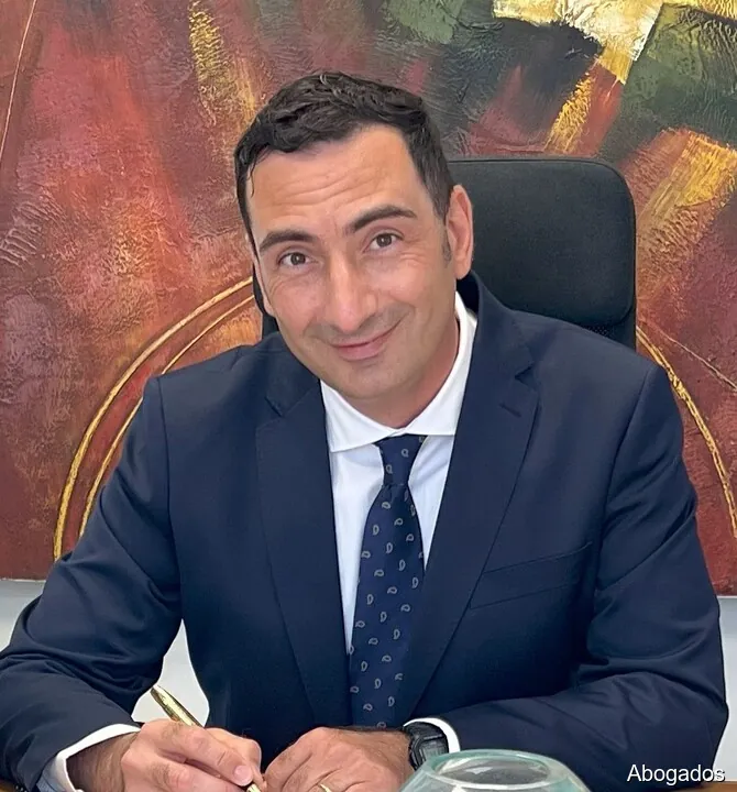 MERAB DEKANO ABOGADO LAWYER АДВОКАТ