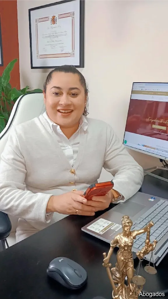 Abogada de Extranjería Anny Barba