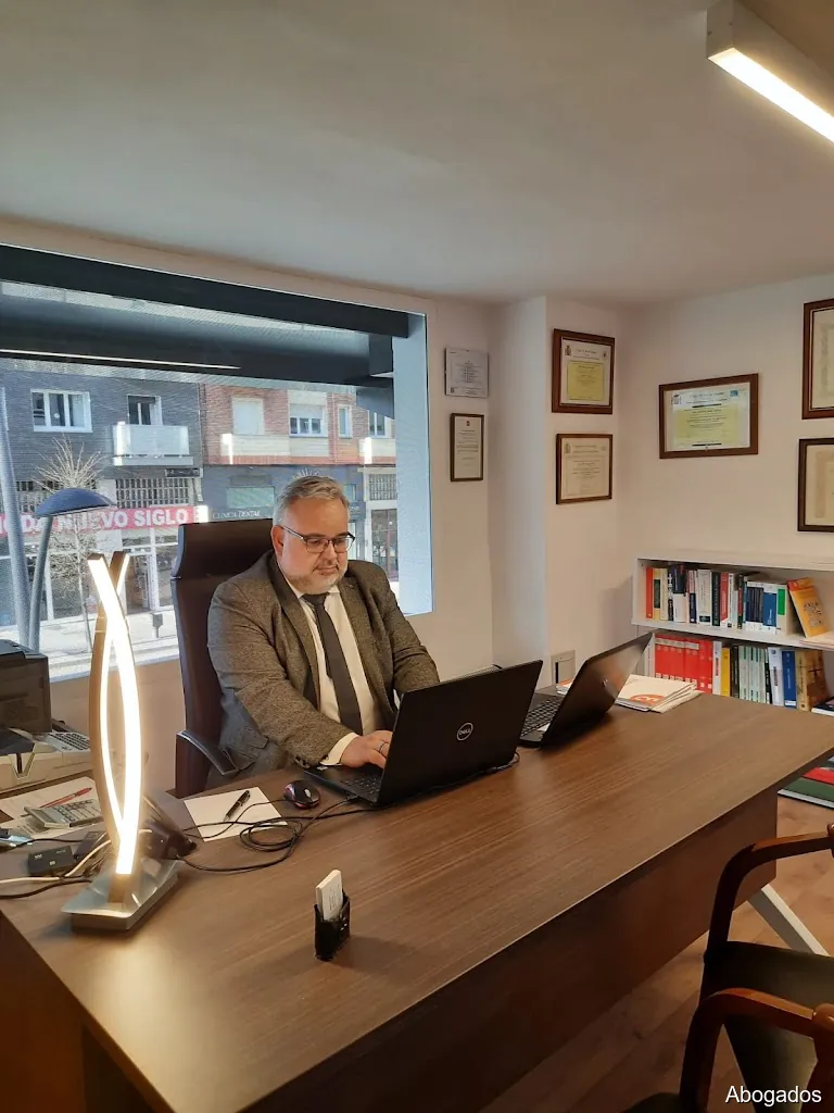 Tu Abogado de Cabecera