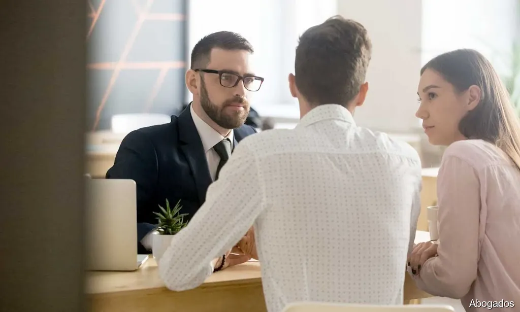 ✅ Abogados Coin - Grupal Abogados ®