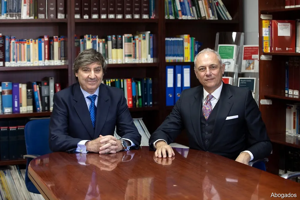 León Olarte Abogados