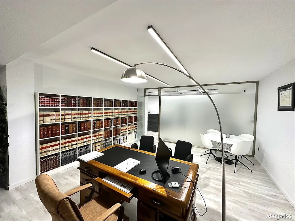 LÓPEZ GUERRERO ABOGADOS