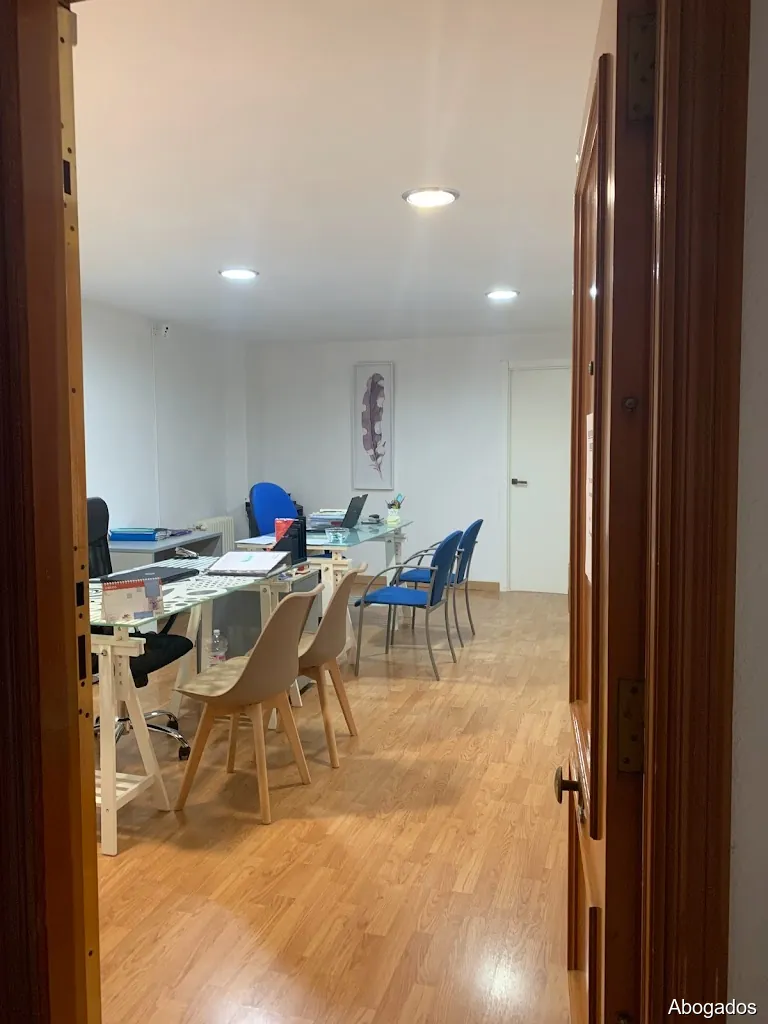 Uglea & Asociados GS