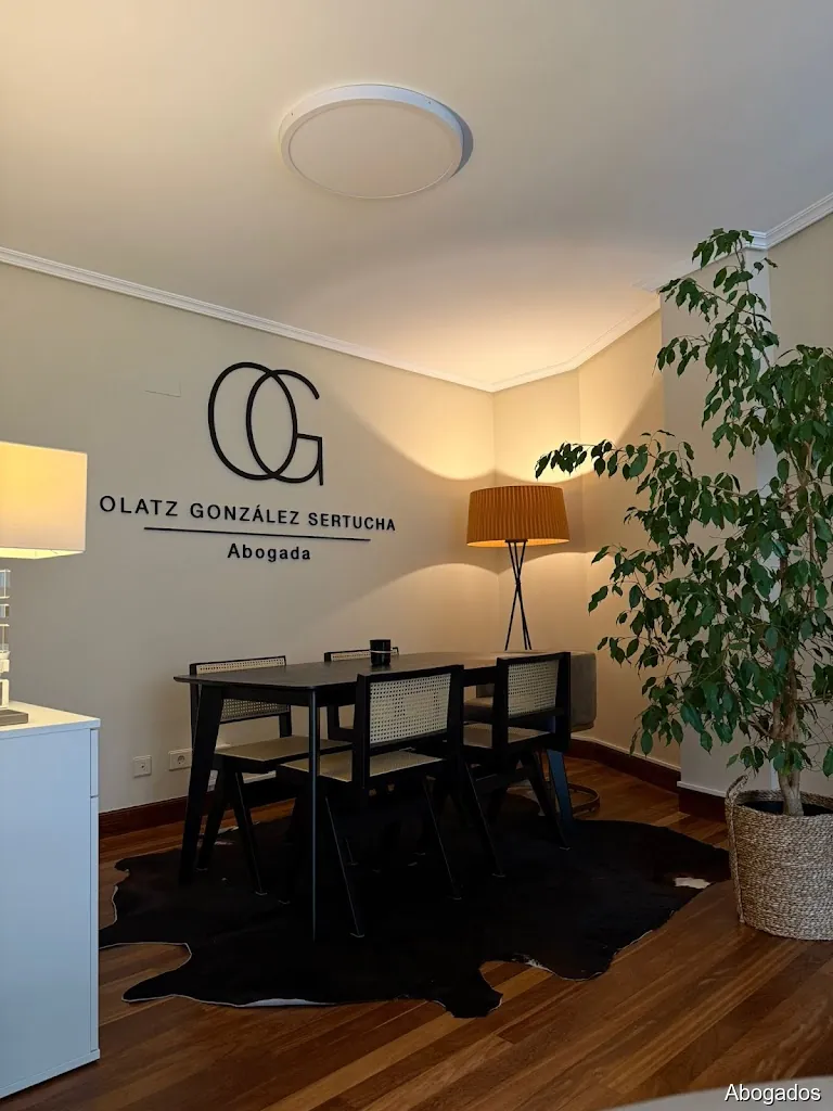 Olatz González Sertucha, Despacho de Abogados.