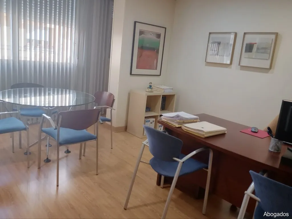 MONTULL&MARTIN ABOGADOS