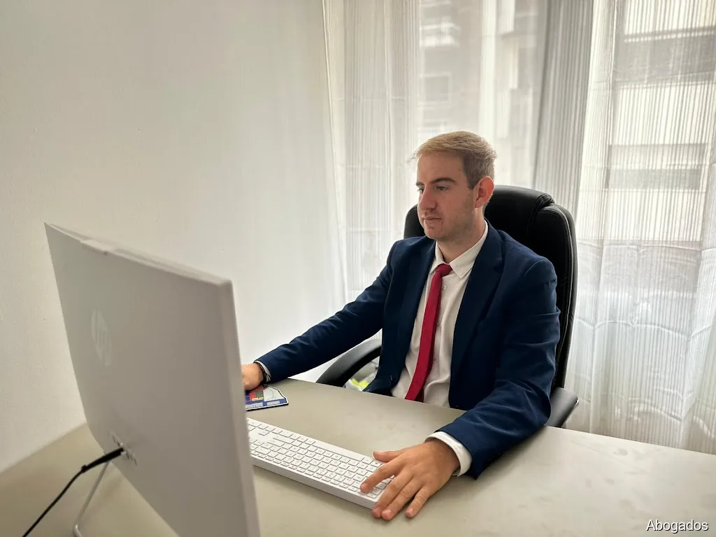 Robles Santos Abogados